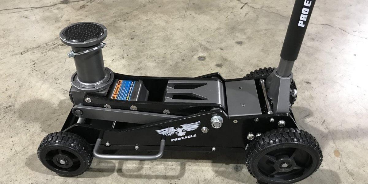 Best Floor Jack For Lifted Trucks