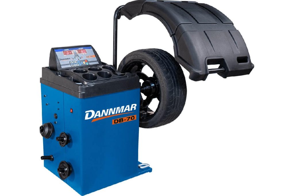 Dannmar DB-70 Automatic Wheel Balancer